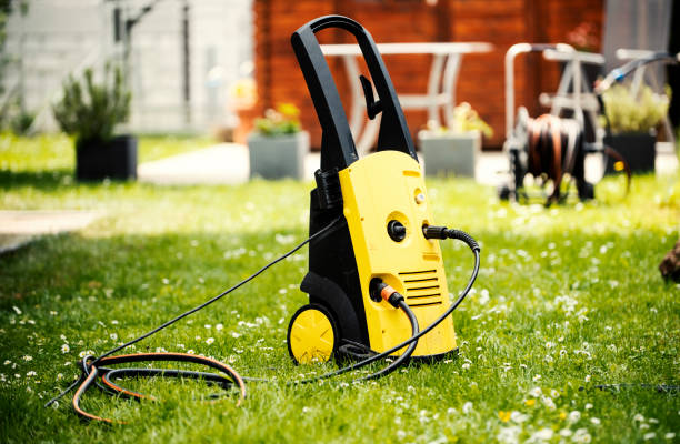 Best Animal Enclosure Cleaning  in Willow Oak, FL